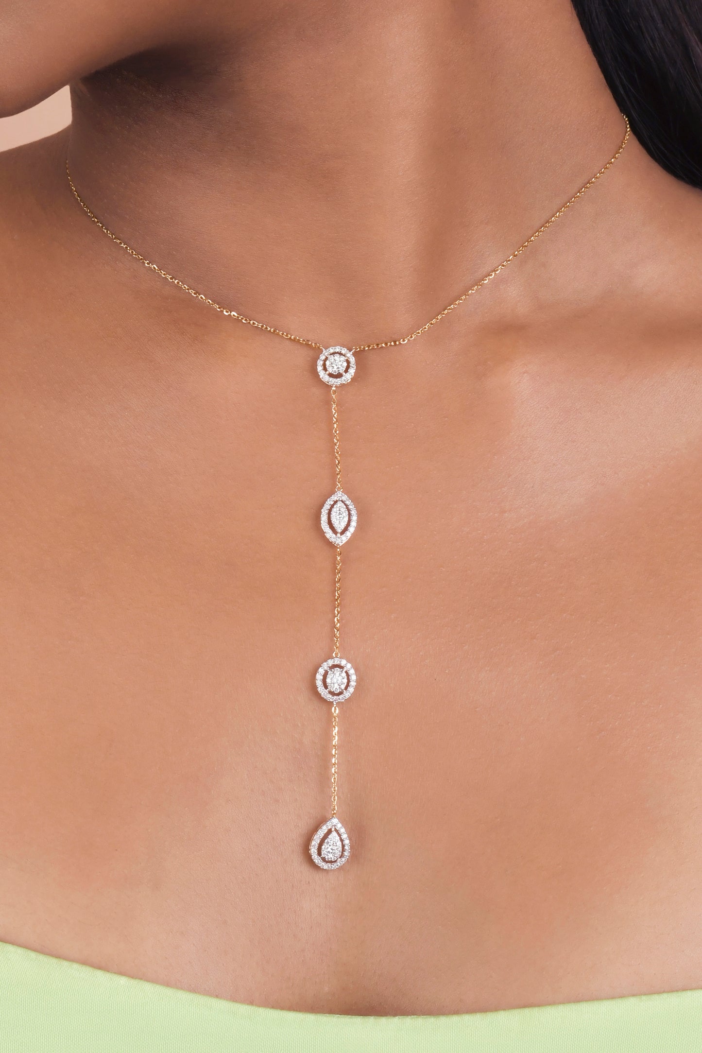 Zoe Cleavage Necklace